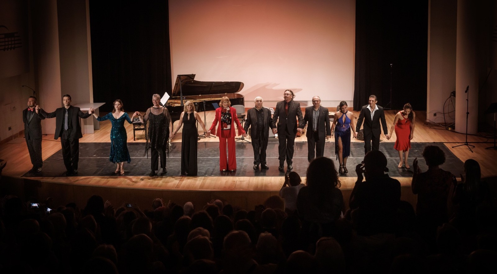 Presentación de la Academia Valenciana del Tango en el Palau de la Música de Valencia