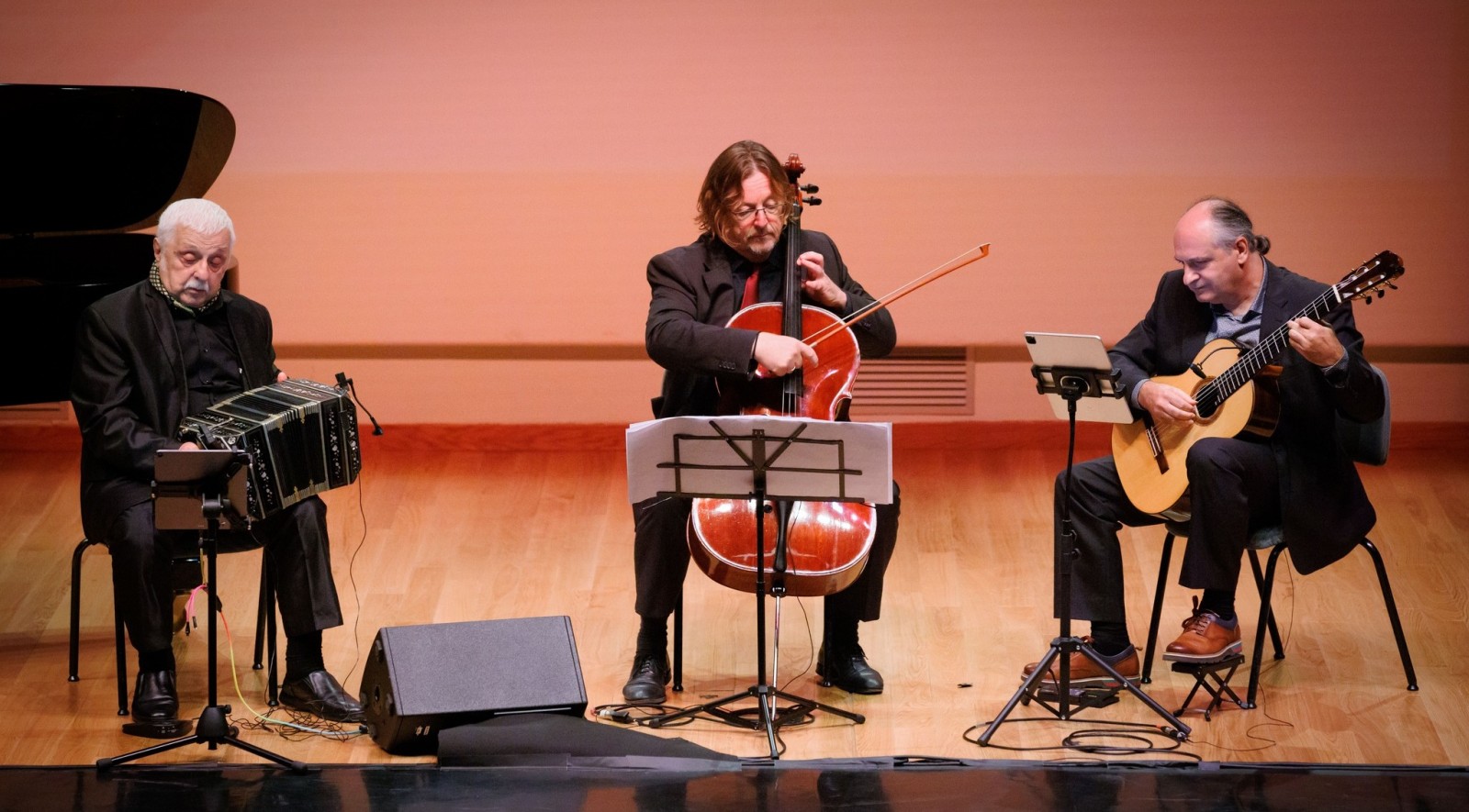 Presentación de la Academia Valenciana del Tango en el Palau de la Música de Valencia