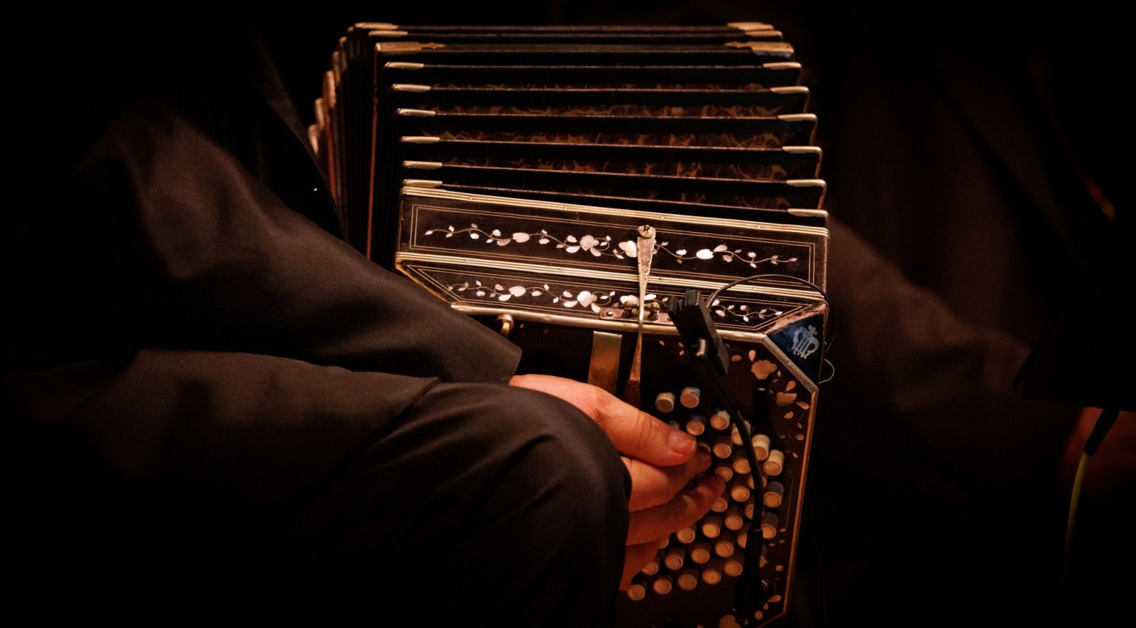 Presentación de la Academia Valenciana del Tango en el Palau de la Música de Valencia